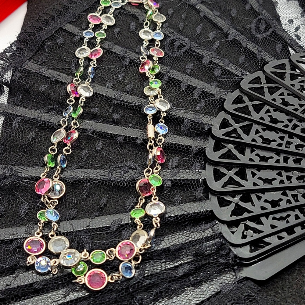 Vintage Beautiful Crystal Necklace